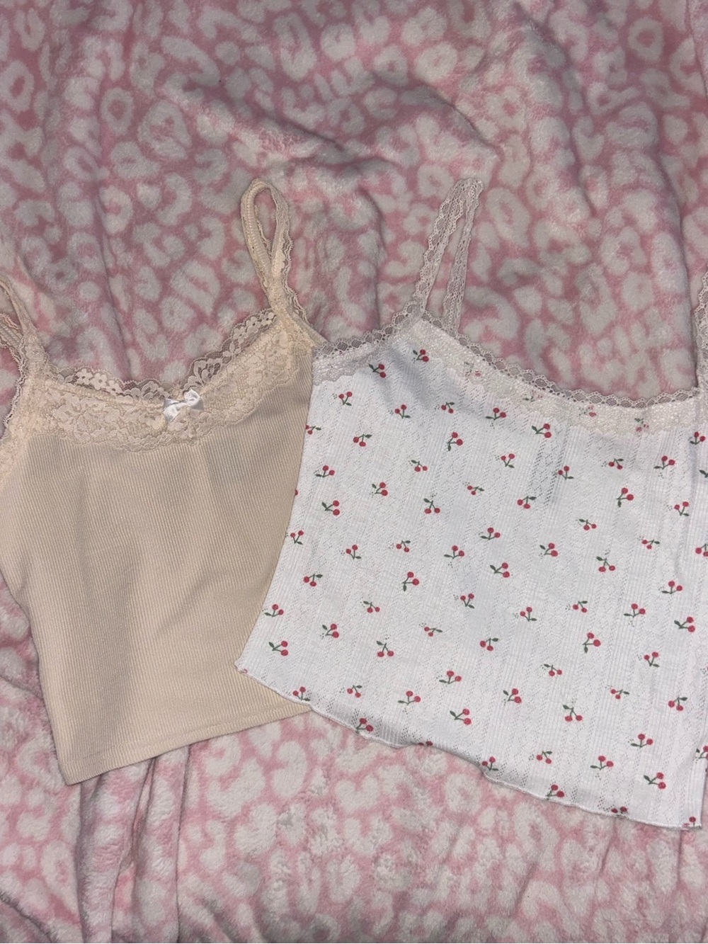 Bundle Set Lace Cami Tops Beige + White Cherry Print